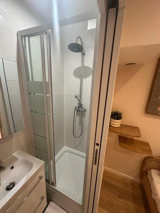 Appartement Modern And Warm Fully Renovated Split Level Apart Steps Away From The Grands Boulevard Paris