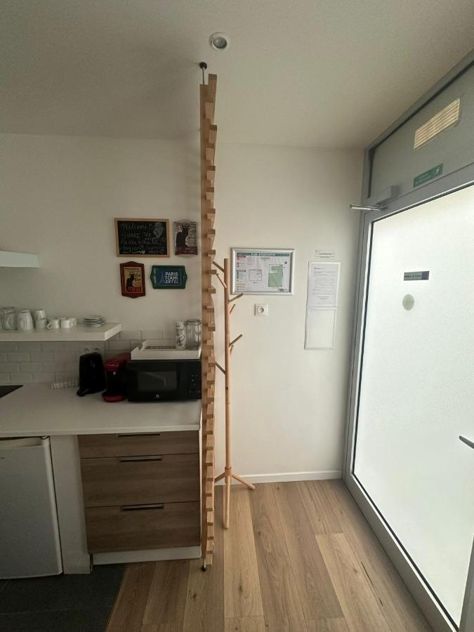 Appartement Modern And Warm Fully Renovated Split Level Apart Steps Away From The Grands Boulevard *